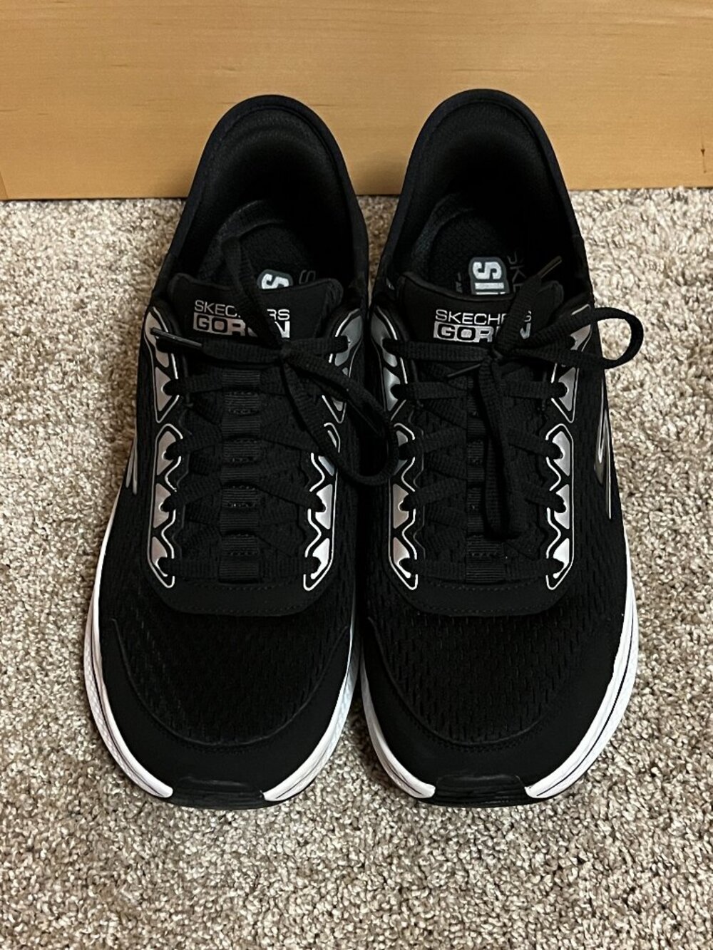 Skechers Men's Slip In Go Run Shoes: Size 11.5